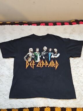 Def Leppard 2007 Tour Black Short Sleeve Concert Tee Shirt XL Dates On Back 🤘